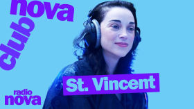 St. Vincent est dans le Nova Club (Fnac Live Paris 2025)